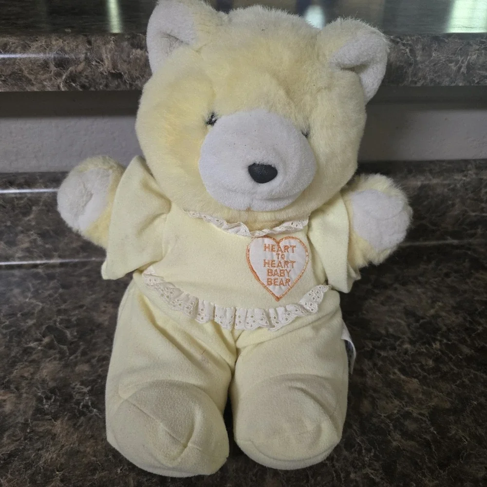 Vintage Yellow Heart To Heart Baby Bear Plush Working Heart 1986 Chosun Int'l